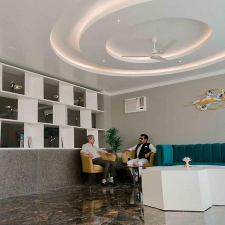 Hotel Grand Lotus Dimāpur エクステリア 写真