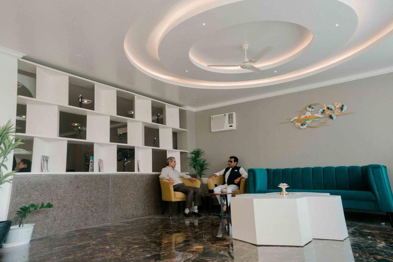 Hotel Grand Lotus Dimāpur エクステリア 写真