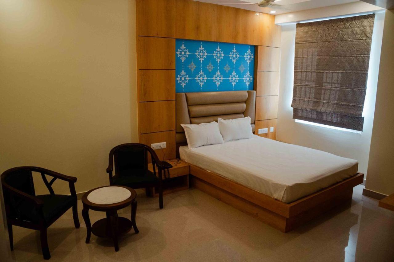 Hotel Grand Lotus Dimāpur エクステリア 写真