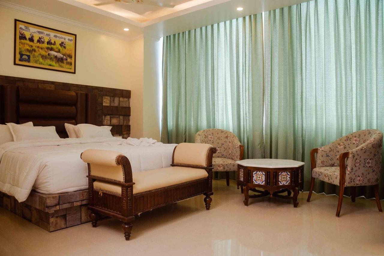 Hotel Grand Lotus Dimāpur エクステリア 写真