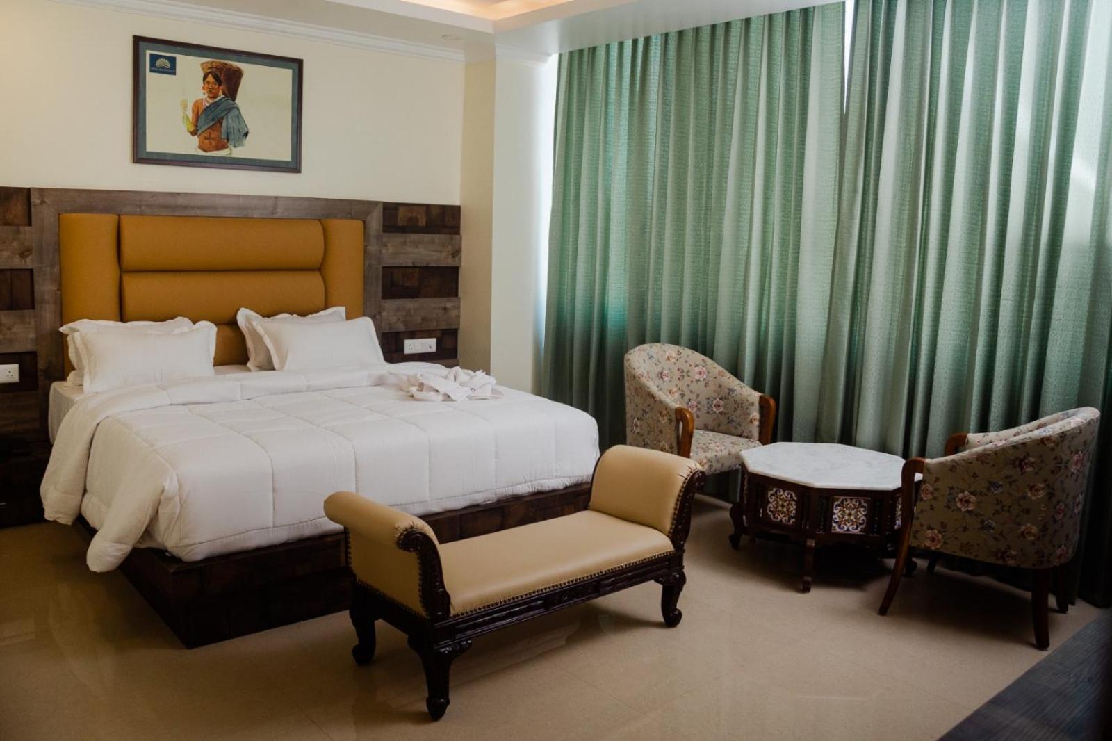Hotel Grand Lotus Dimāpur エクステリア 写真